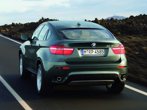 BMW X6 pirmajā versijā tālajā 2009. gadā.