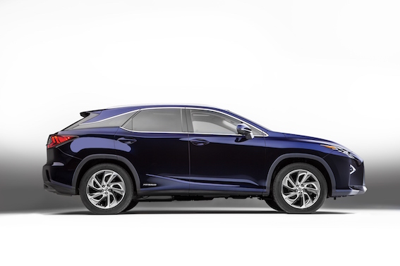 Lexus RX no automobiļa pārtop par ģimenes draugu 42,7 procentos gadījumu.
