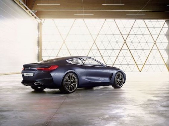BMW 8 sērijas pirmās fotogrāfijas. Pagaidām koncepts, bet tomēr...