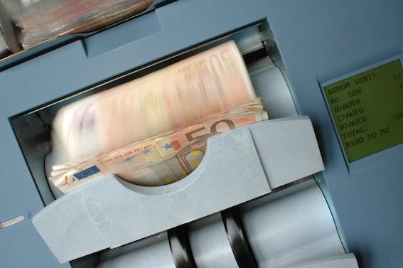 Viltota OCTA, naudas sodi un tehniskā apskate: automobilistu apkrāpšanas shēmām internetā