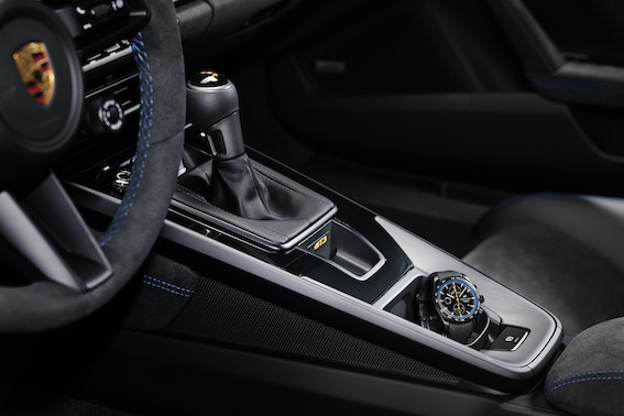 Sacīkšu auto ikdienas braucieniem - Porsche nāk klajā ar 911 GT3 piekto versiju