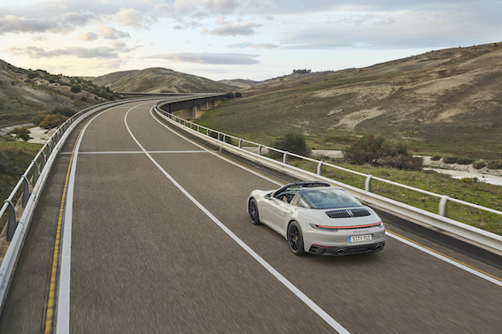 Sportisko “Porsche 911 GTS” saimi papildina pieci jauni modeļi