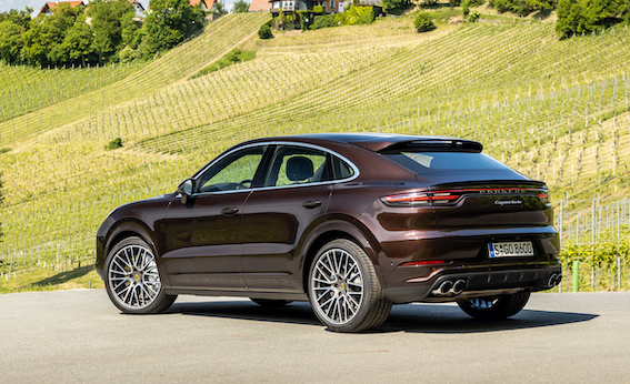 Unikāls stāsts par Porsche krāsu rašanos! Krāsas un to nosaukumi nav izvēlēti nejauši, un to tapšanā izmantota rūpīga izpēte, pacietīgs darbs un zināšanas