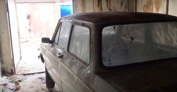 Šķūnītī Ukrainas dienvidos atrasts 1991. gada "zaporozhec" ar 17 kilometru nobraukumu!