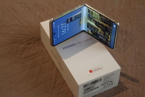 Jaunais Huawei P50 Pocket - mirdzoša pūdernīca ar supertelefona veiktspēju! Iespaidi pēc pirmās nedēļas.
