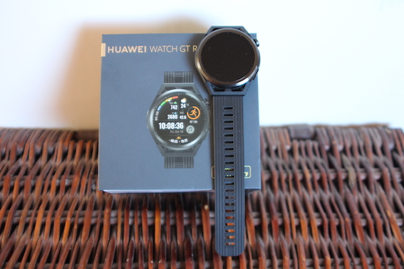 Huawei Watch GT Runner - skrienu, skrienu vēl... Viedā ierīce, kas iepriecinās dažāda sporta piekritējus!