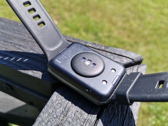 HUAWEI WATCH FIT 2 viedās aproces apskats: Pulkstenim ne vienmēr jābūt lielam un smagam!