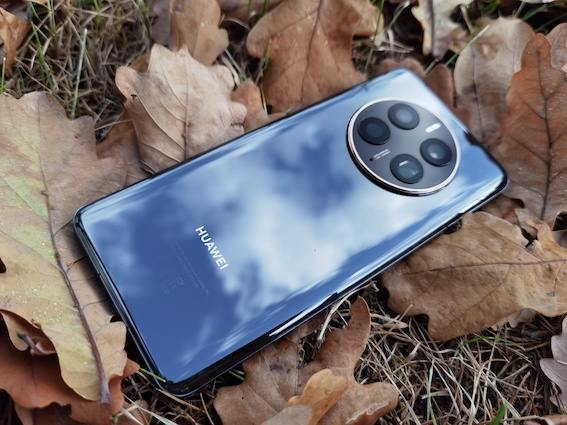 Huawei Mate 50 pro: jaunākās paaudzes viedā tālruņa apskats un tik kārotā Google servisa izmēģinājumi