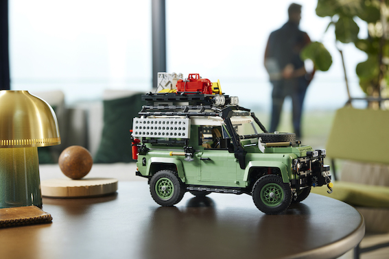 Land Rover 75 gadu jubileja: Lego laiž klajā klasiskā Defender 90 komplektu