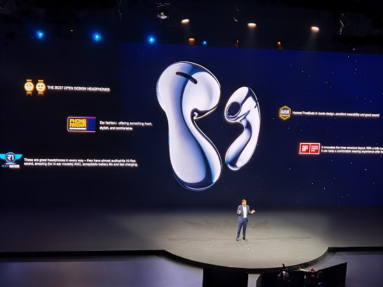 Huawei jaunumu prezentācija Minhenē: viedie tālruņi, pulksteņi, datori un pat austiņas!