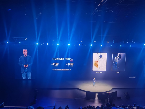 Huawei jaunumu prezentācija Minhenē: viedie tālruņi, pulksteņi, datori un pat austiņas!