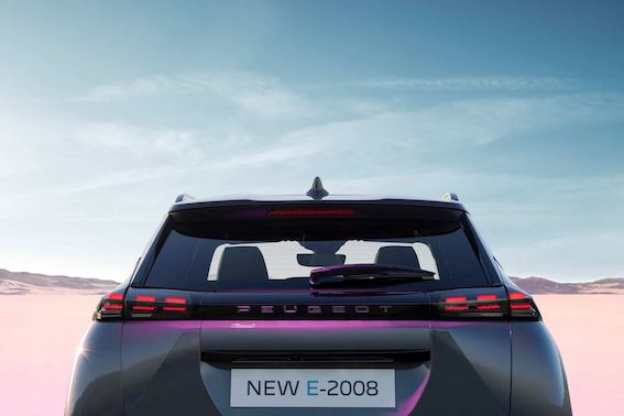 Vasarā pārdošanā nonāks jaunais Peugeot 2008, un tas ieradīsies ar virkni aizraujošu jauninājumu