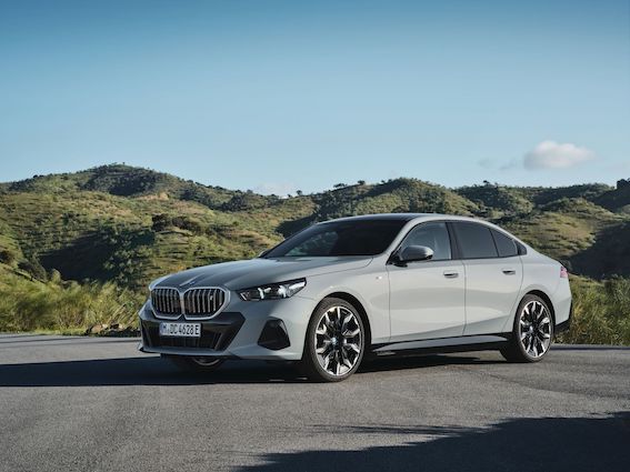 Tirgū nonāks jaunās paaudzes BMW 5. sērijas sedans. Dinamiskāks nekā jebkad agrāk, ar daudzām digitālām inovācijām.