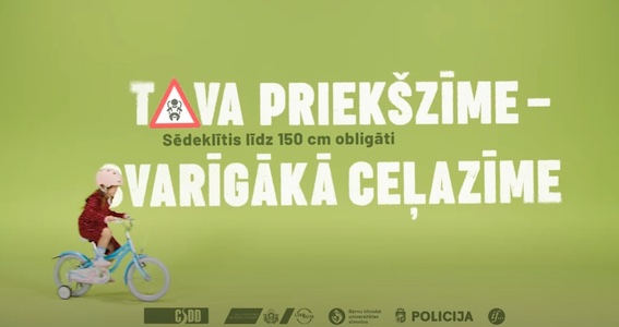Aptauja: 48% vecāku ir pieļāvuši, ka bērni, braucot ar velosipēdu, neizmanto ķiveri