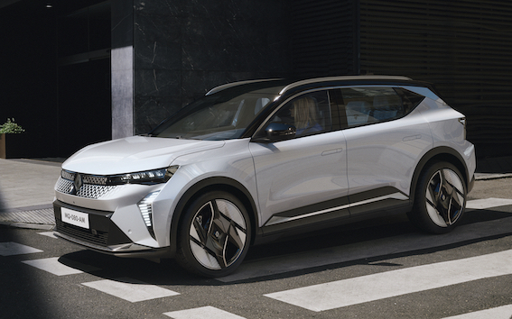 Jaunais Scenic E-Tech electric ir projektēts ģimenēm un viņu vajadzībai pārvietoties brīvi un droš