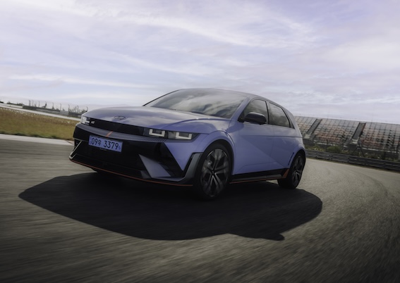 IONIQ 5 N turpina mainīt priekšstatus par to, uz ko ir spējīgi elektromobiļi
