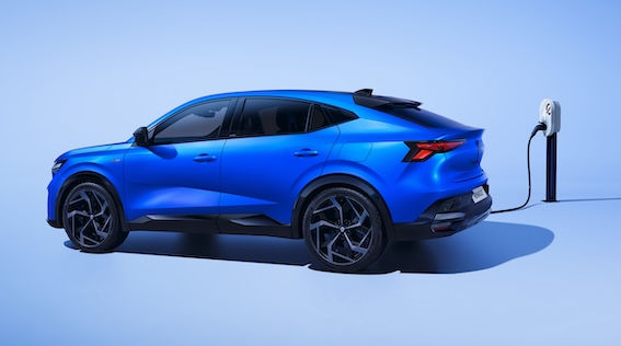 Renault Rafale E-Tech 4x4 300 ZS iepazīstina ar jauno E-Tech plug-in hybrid 300 ZS piedziņu.