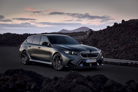 Jaunais BMW M5 Touring - apvienota M HYBRID spēka sistēma, jaudīgs V8 motors un dinamiska M xDrive pilnpiedziņa