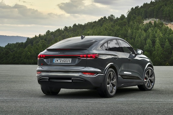 Jaunais Audi Q6 Sportback e-tron - dinamiskā izskata Sportback versija apvieno SUV ietilpību ar kupejas eleganci
