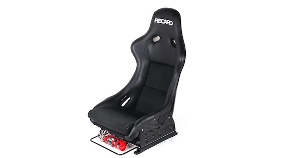 Pasaules vecākais auto sēdekļu ražotājs Recaro izglābts no maksātnespējas un turpinās darbu Itālijā.