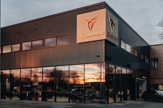 Seat un Cupra nu aplūkojami jaunās mājās - Kārļa Ulmaņa gatvē