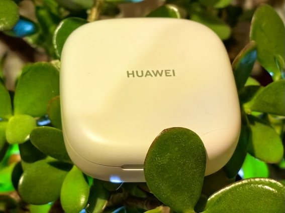 Huawei FreeArc austiņas - brīvroku sistēma autobraucējam vai mūzikas atskaņošanas ierīce skrējējam?