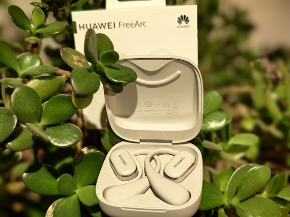 Huawei FreeArc austiņas - brīvroku sistēma autobraucējam vai mūzikas atskaņošanas ierīce skrējējam?