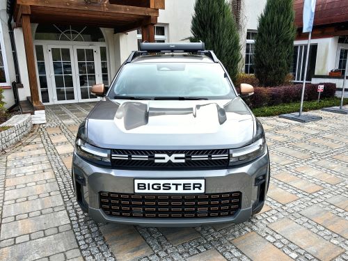 Liels, praktisks un izdevīgs - svinīgā pasākumā Polijā izziņotas Dacia Bigster cenas