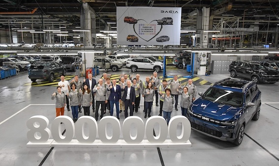 Dacia rūpnīcā Rumānijā saražots 8 000 000. automobilis. Viss sākās ar Dacia 1100 tālajā 1968. gadā!