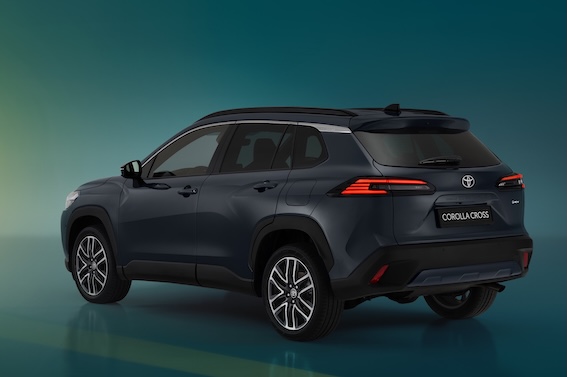 Toyota Corolla Cross Latvijā būs pieejams sākotnējā cena – no 32 800 eiro