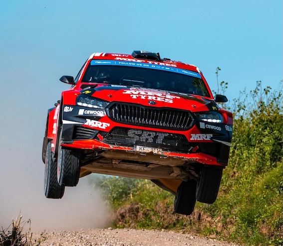 Mārtiņš Sesks un Renārs Francis izcīna pārliecinošu uzvaru FIA Eiropas rallija čempionāta Polijas posmā!