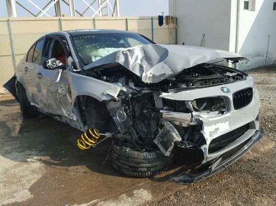 Auto par 28 000 eiro ar pazudušiem 100 000 nobrauktiem kilometriem un pēc pilnīgas bojāejas
