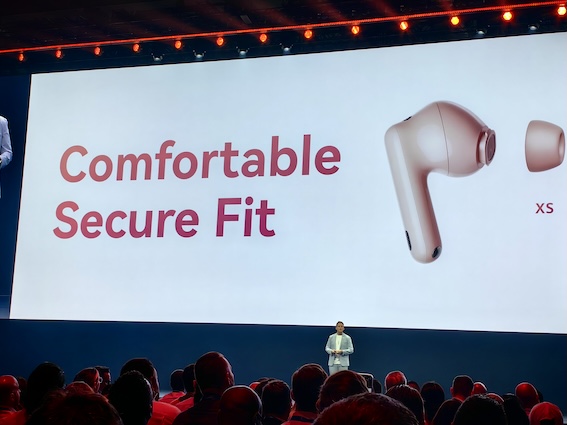Starp bagetēm un kruasāniem - Huawei pulksteņi un austiņas Parīzes jaunumu prezentācijā!