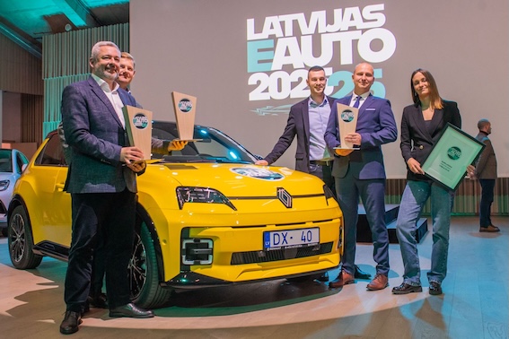 Renault R5, BYD Sealion 7 un Audi A6 e-tron - Latvijas e-auto 2025/2026 uzvarētāji! Un uri atpalika par dažiem punktiem?