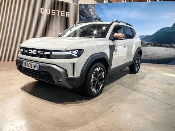 Noslēpumainā Dacia prezentācija Parīzē - no šodienas embargo ir kritis!