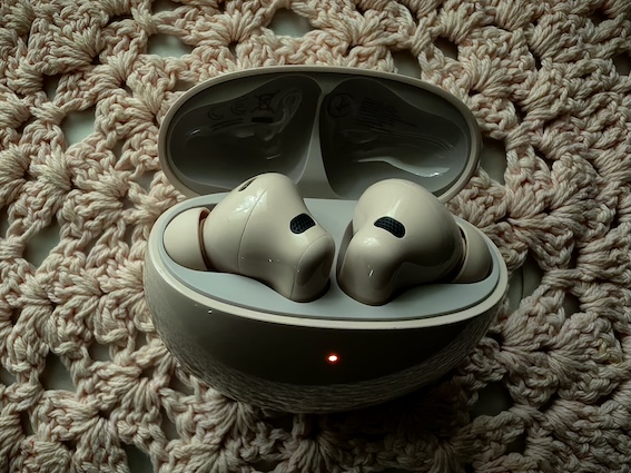 Huawei FreeBuds 7i – iespraud un aizmirsties!