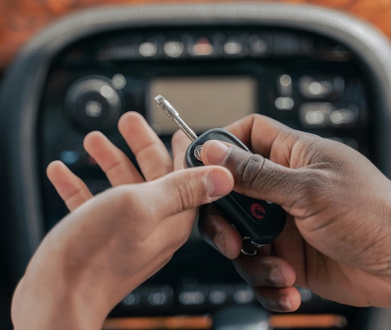 Vai viegli būt autovadītājam? Uz kopējā pasaules fona Latvijā tas nepavisam nav viegls uzdevums!