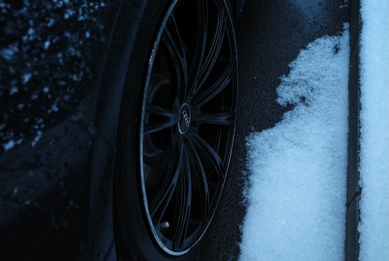 No 1. decembra visiem automobiļiem Latvijā jābūt aprīkotiem ar ziemai atbilstošām riepām!